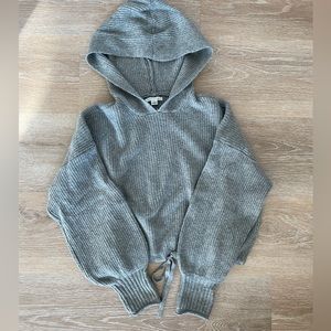 Hooded women’s sweater